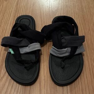 Sanuk Black and Gray Women's Sandals